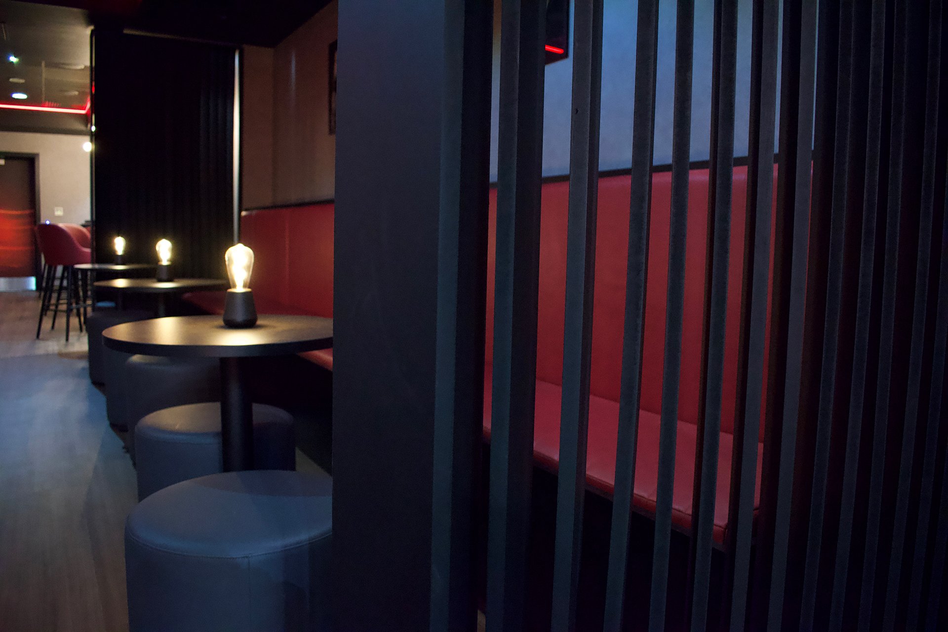 IPS_Branded-spaces-Connexin-Hull_1920x1280_DSC_2241 Connexin Hull Live Lounge room dividers built by Inspired Print Solutions joiners